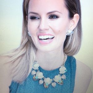 Teal the Show Necklace